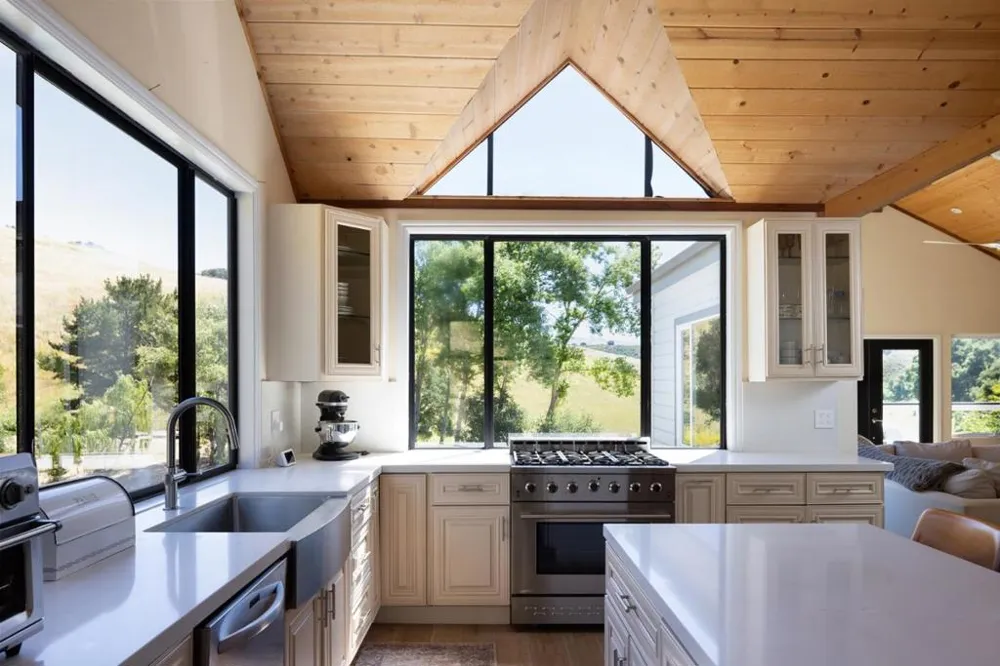 31315 Via La Naranga Carmel Valley, CA 93924