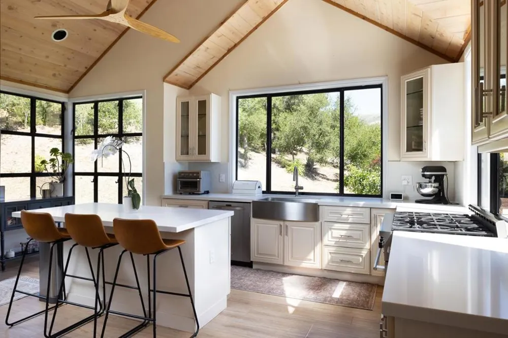 31315 Via La Naranga Carmel Valley, CA 93924