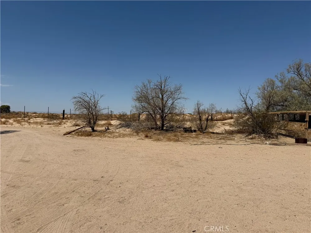 41455 Coventry Newberry Springs, CA 92365