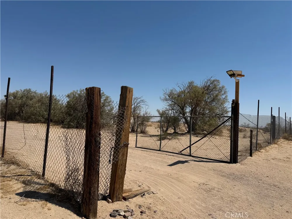 41455 Coventry Newberry Springs, CA 92365