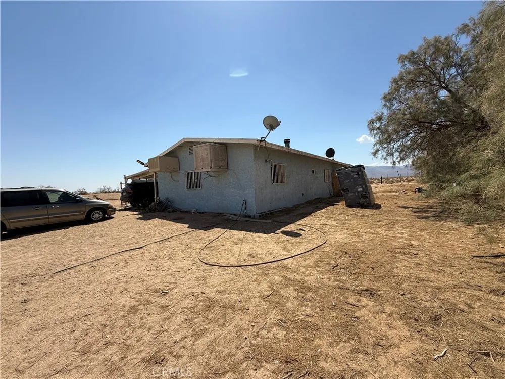 41455 Coventry Newberry Springs, CA 92365