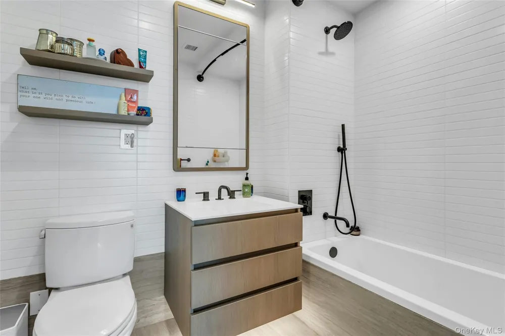 4507 Court Square #11A Long Island City, NY 11101