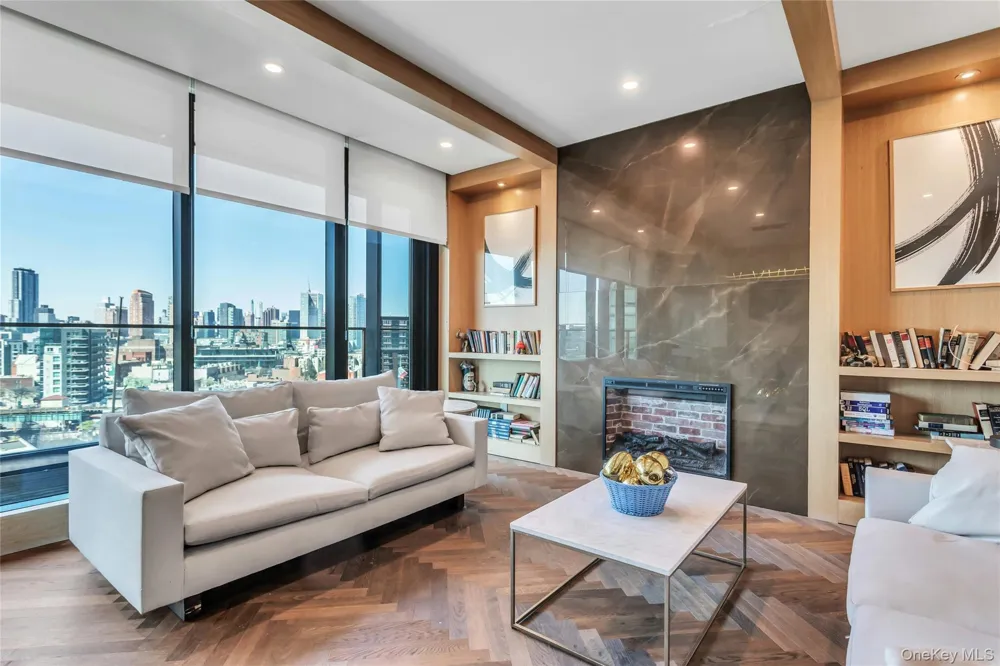 4507 Court Square #11A Long Island City, NY 11101
