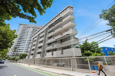 1520 ASHFORD AVE #4