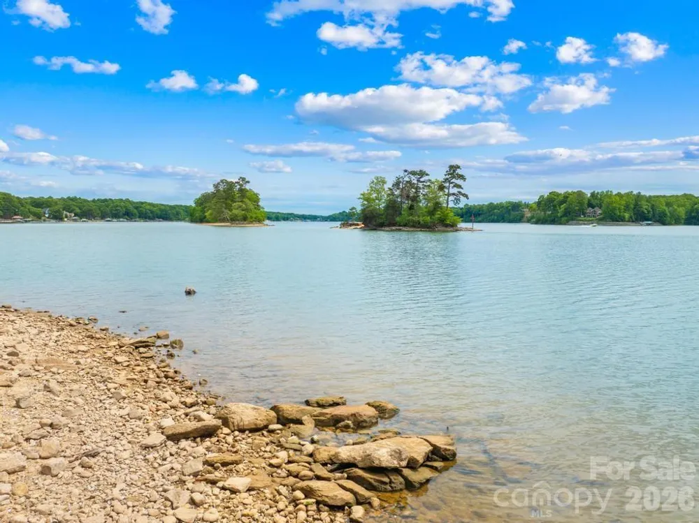 265 S Harbor Watch Drive Statesville, NC 28677