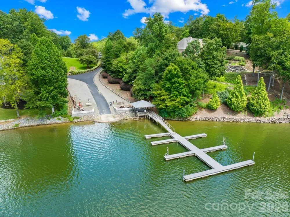 265 S Harbor Watch Drive Statesville, NC 28677