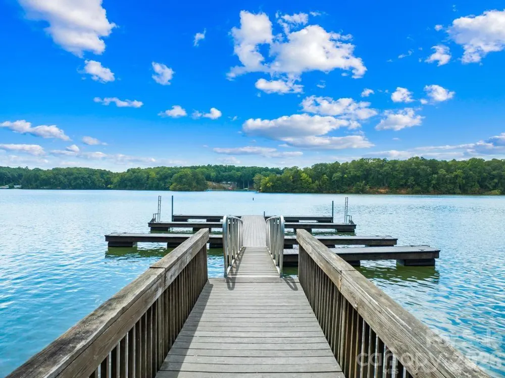 265 S Harbor Watch Drive Statesville, NC 28677