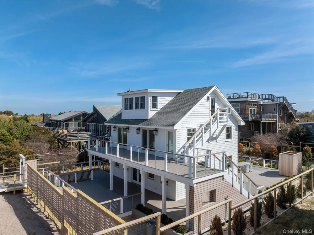 105 Clipper Road Corneille Estates, NY 11770