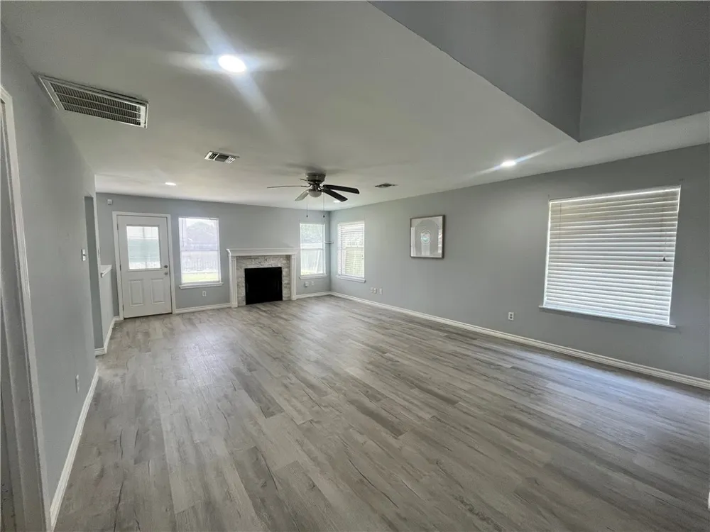 3034 Twin Creek Drive Corpus Christi, TX 78414