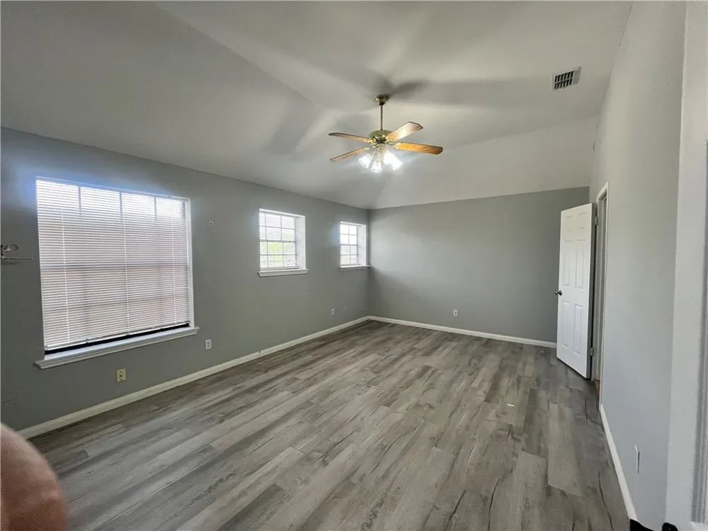 3034 Twin Creek Drive Corpus Christi, TX 78414