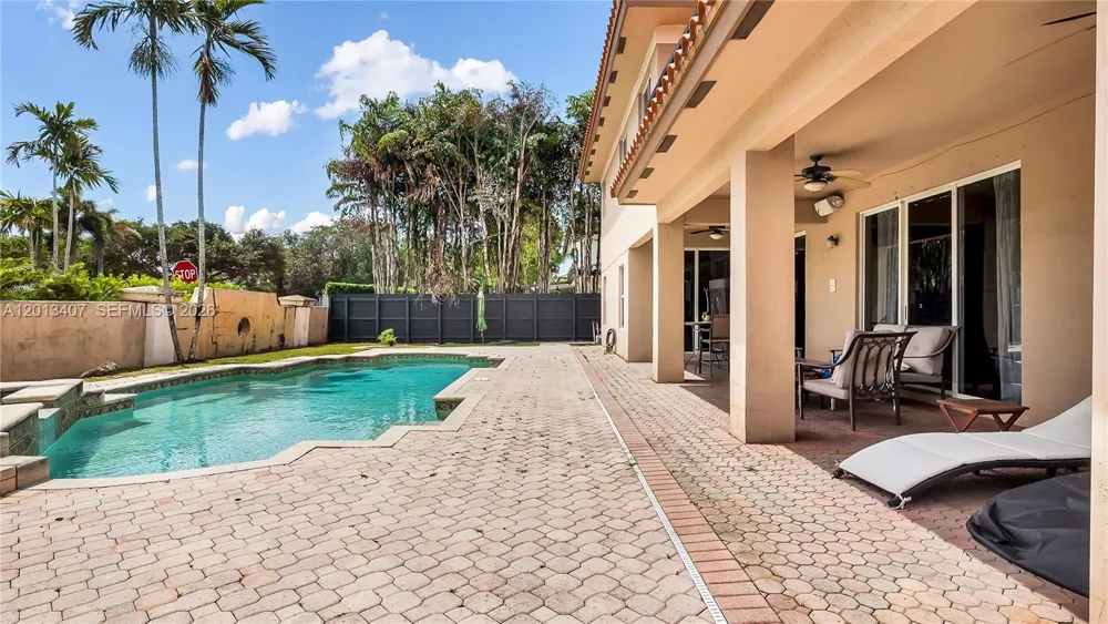 16101 NW 79th Ct Miami Lakes, FL 33016