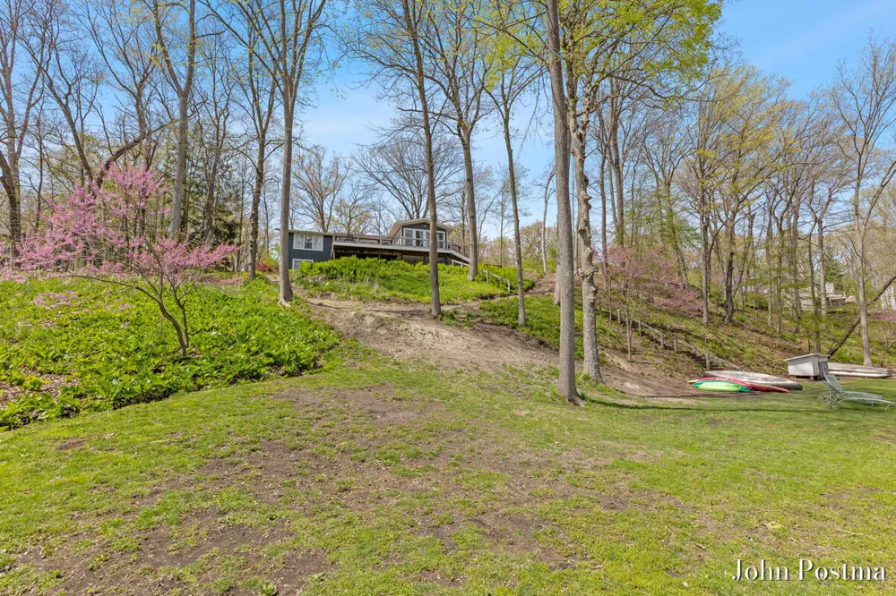 7314 Thornapple Park Drive SE Cascade Charter Township, MI 49546