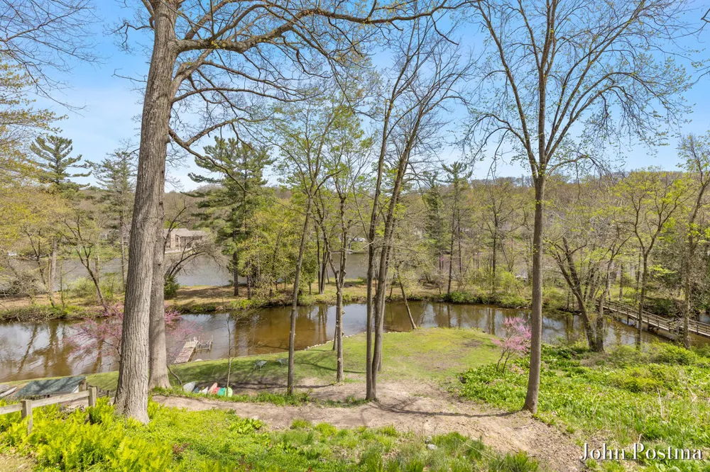 7314 Thornapple Park Drive SE Cascade Charter Township, MI 49546