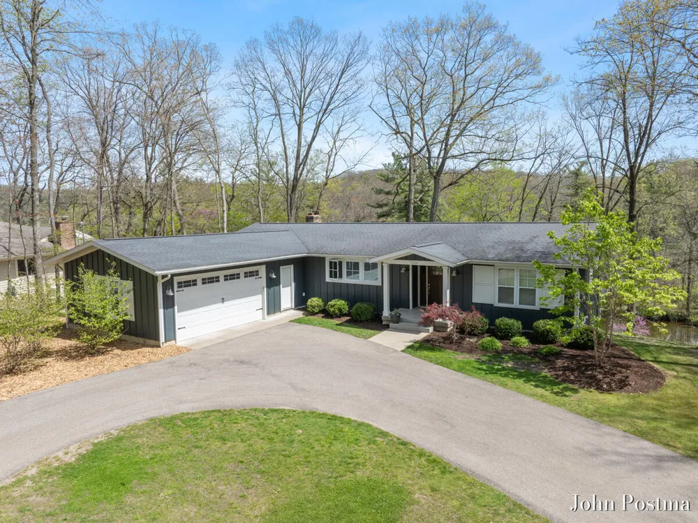 7314 Thornapple Park Drive SE Cascade Charter Township, MI 49546