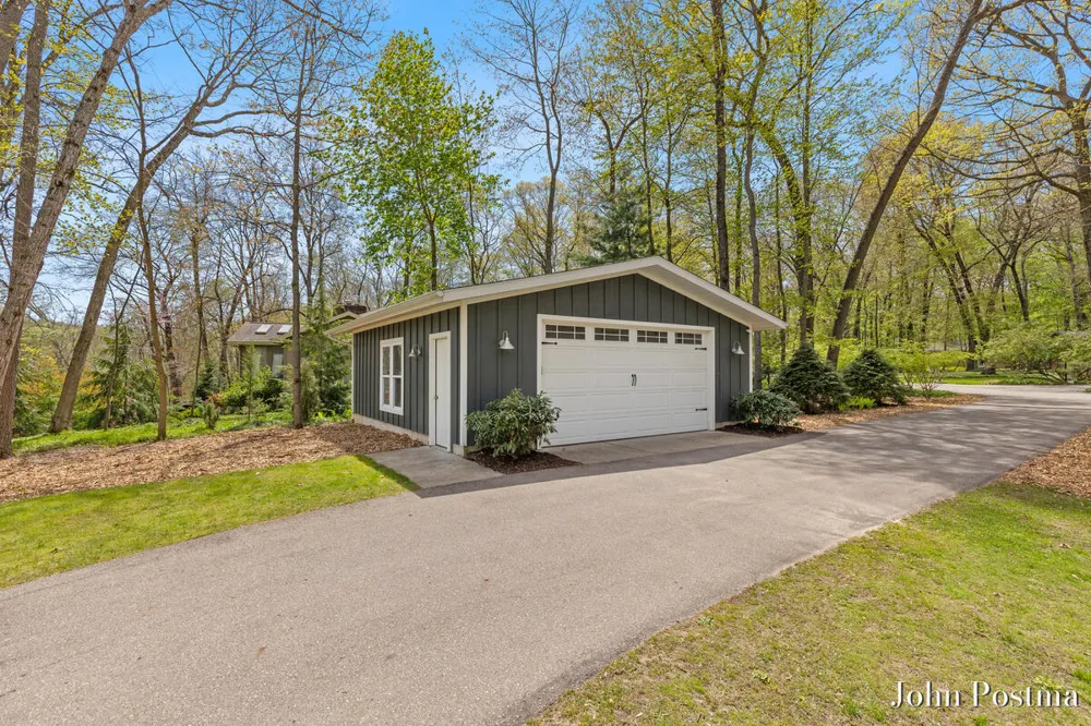 7314 Thornapple Park Drive SE Cascade Charter Township, MI 49546