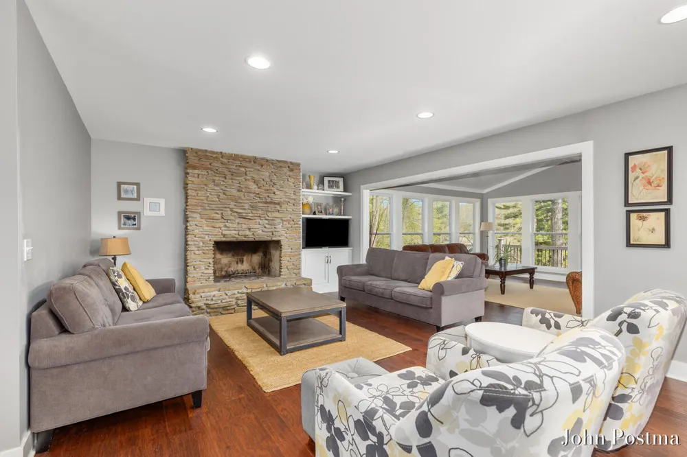 7314 Thornapple Park Drive SE Cascade Charter Township, MI 49546