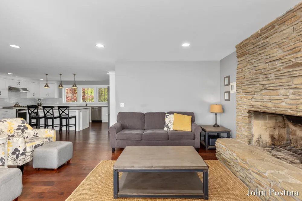 7314 Thornapple Park Drive SE Cascade Charter Township, MI 49546