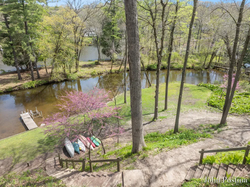 7314 Thornapple Park Drive SE Cascade Charter Township, MI 49546
