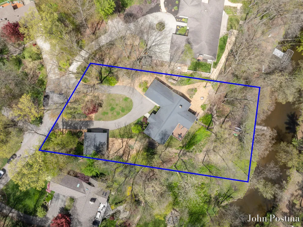 7314 Thornapple Park Drive SE Cascade Charter Township, MI 49546
