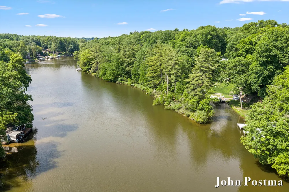 7314 Thornapple Park Drive SE Cascade Charter Township, MI 49546