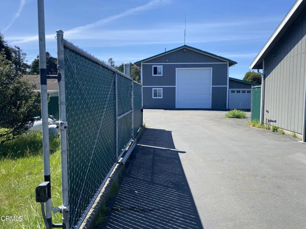 31945 Johnson Lane Fort Bragg, CA 95437