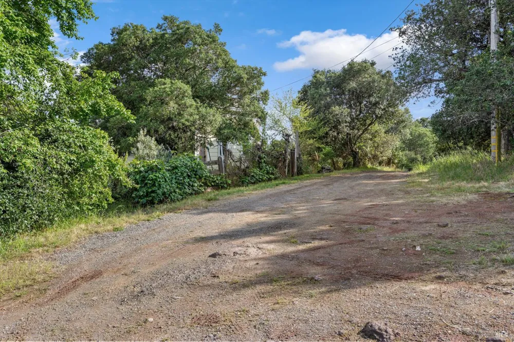 195 Cinnabar Avenue Petaluma, CA 94952