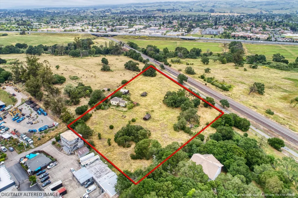 195 Cinnabar Avenue Petaluma, CA 94952