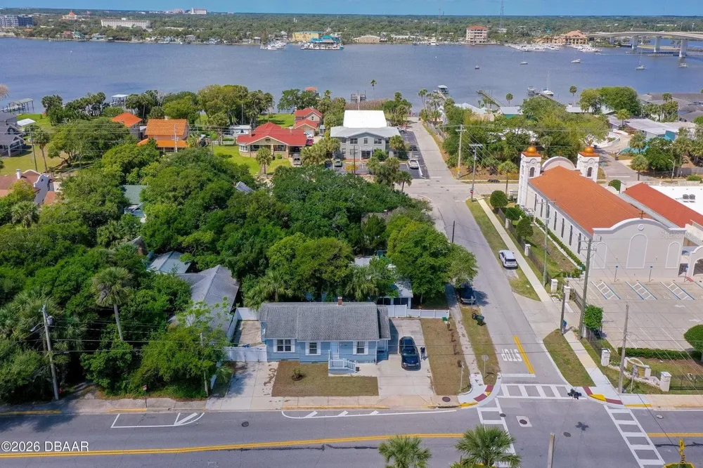 243 PENINSULA DRIVE Daytona Beach, FL 32118