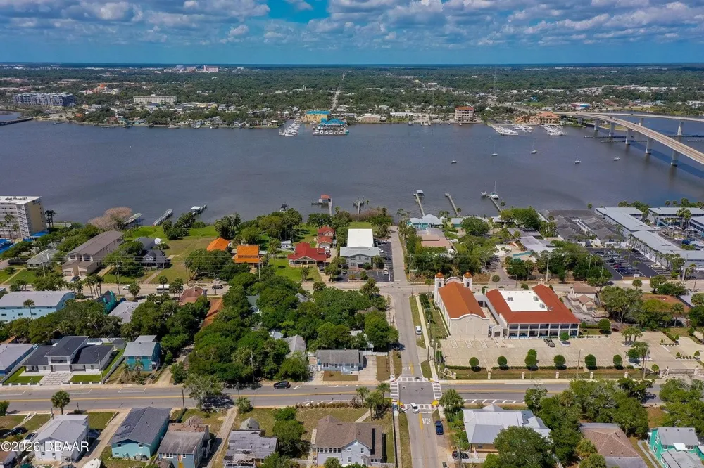 243 PENINSULA DRIVE Daytona Beach, FL 32118