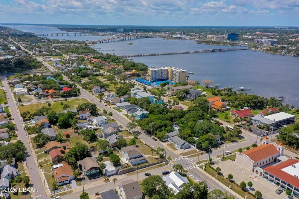 243 PENINSULA DRIVE Daytona Beach, FL 32118