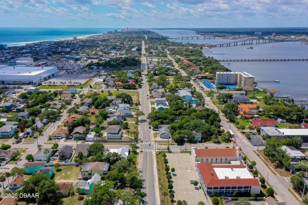 243 PENINSULA DRIVE Daytona Beach, FL 32118