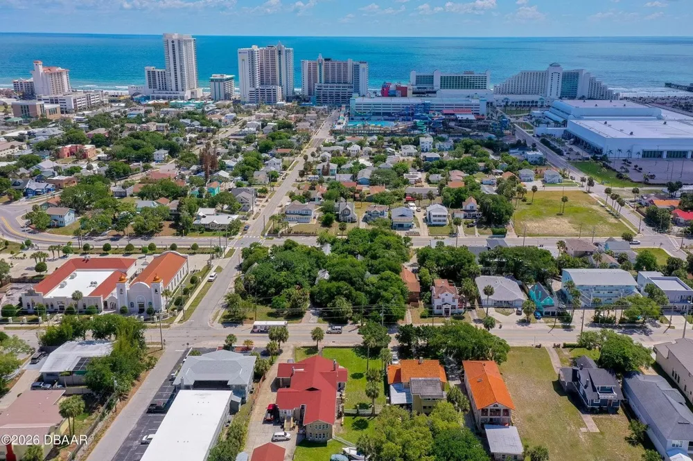 243 PENINSULA DRIVE Daytona Beach, FL 32118