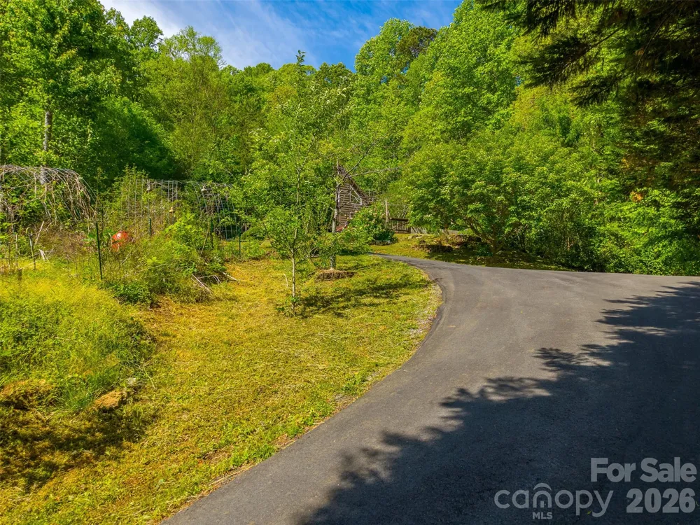 110 Wyoming Drive Sylva, NC 28779