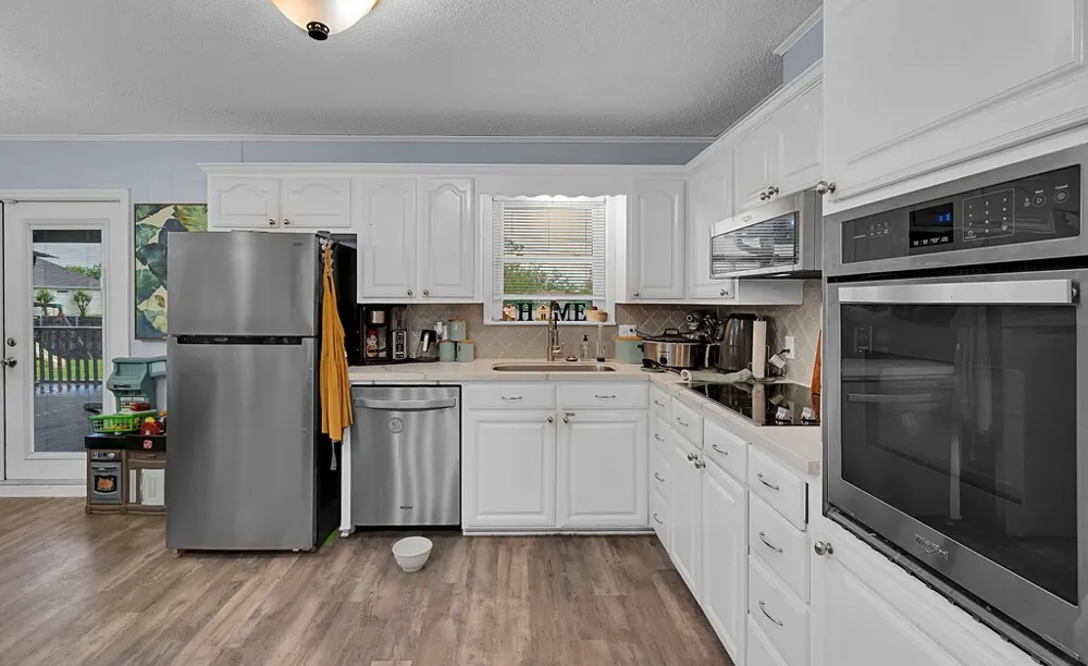 902 S Avenue L Clifton, TX 76634