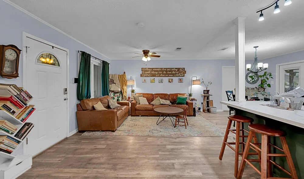 902 S Avenue L Clifton, TX 76634