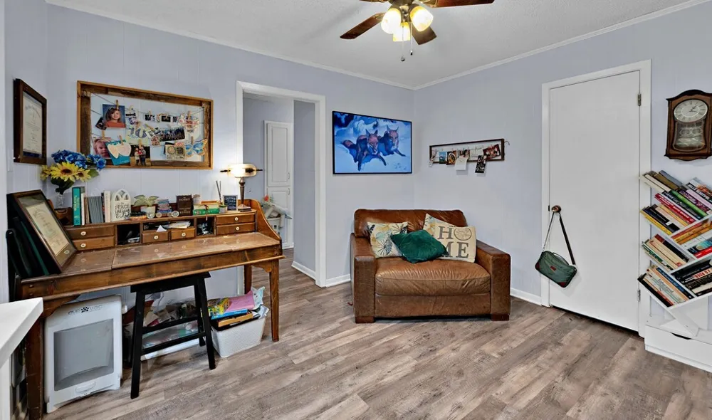 902 S Avenue L Clifton, TX 76634