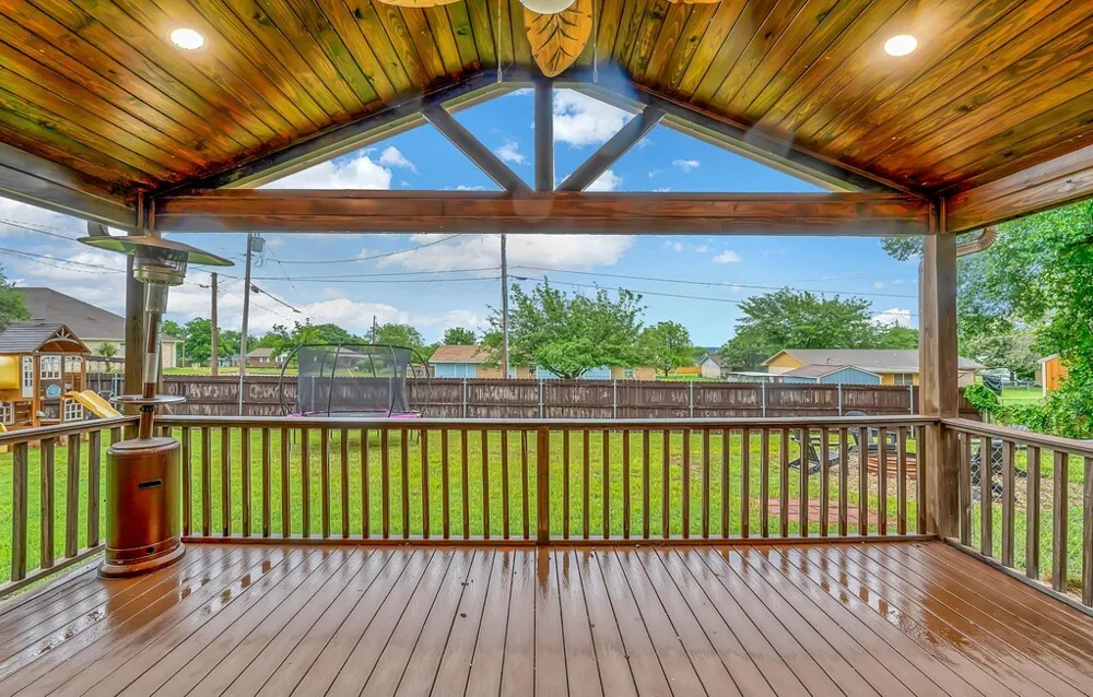 902 S Avenue L Clifton, TX 76634