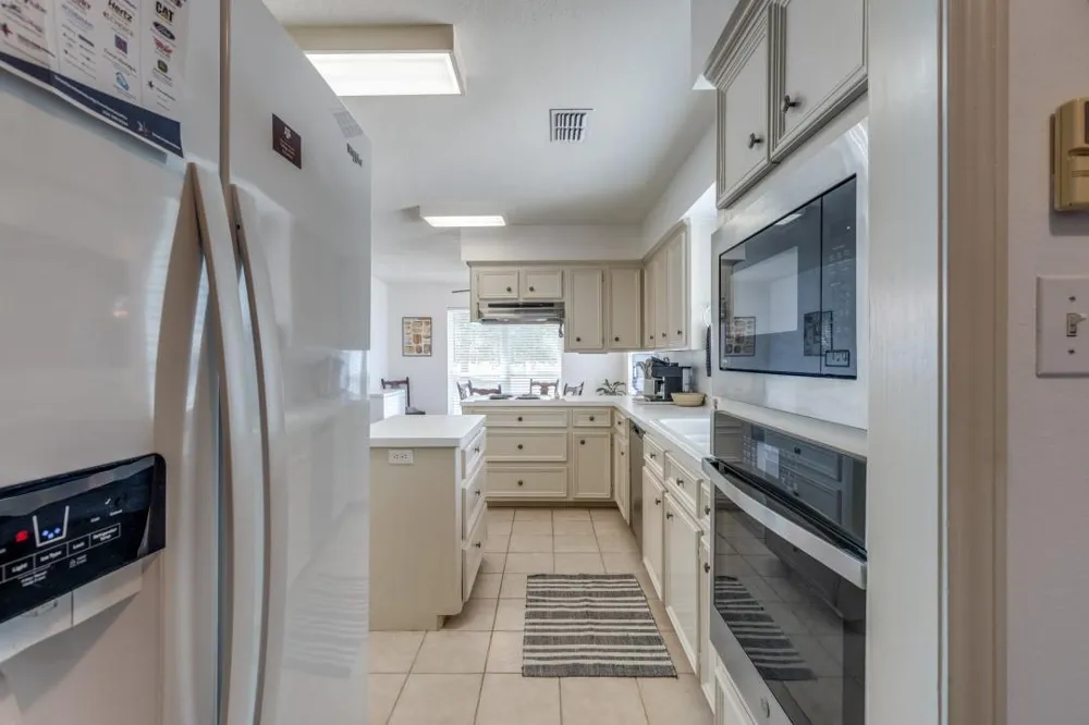 104 Douglas Drive Bellville, TX 77418