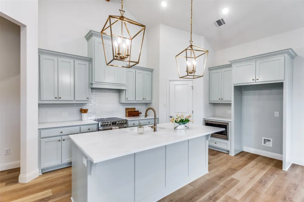 912 Triple Crown Court Willow Park, TX 76087