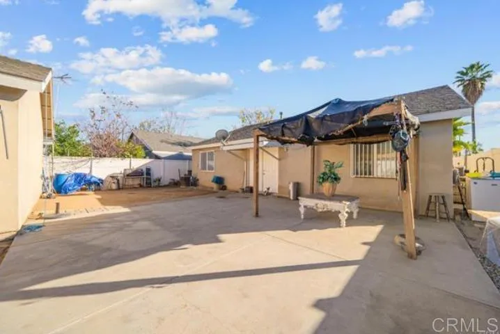 154 E 11th Street Perris, CA 92570