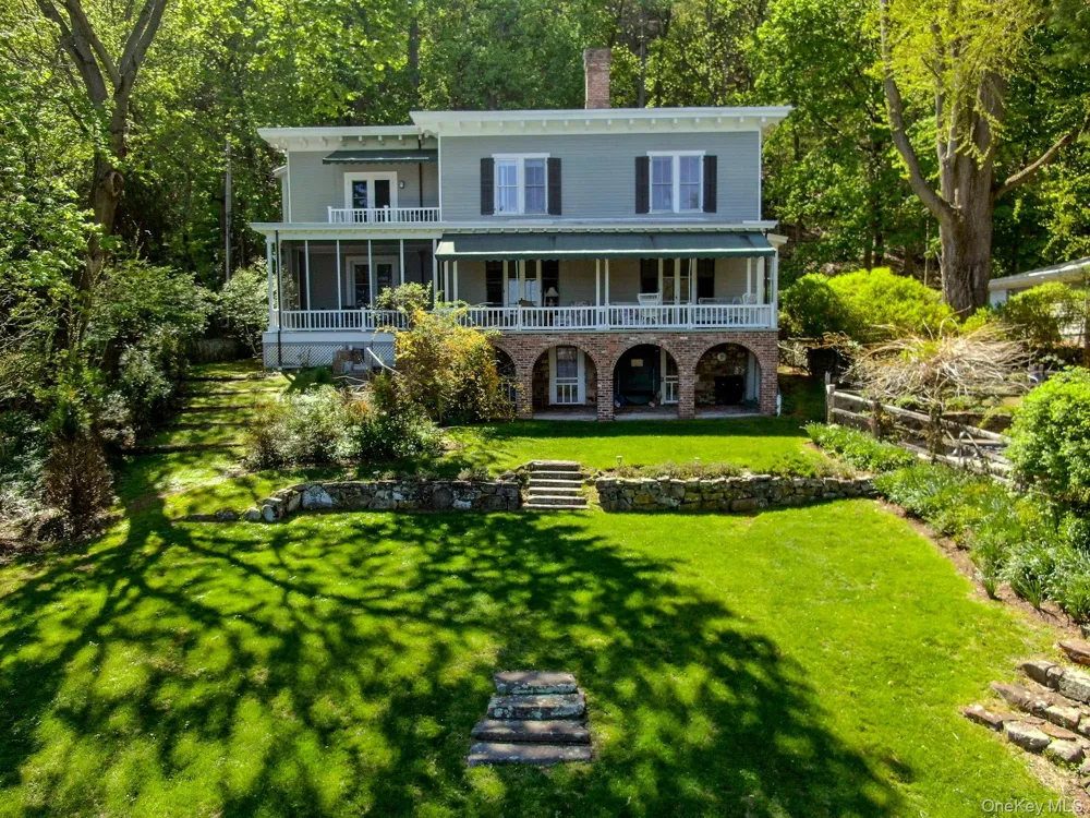 34 Lawrence Lane Palisades, NY 10964