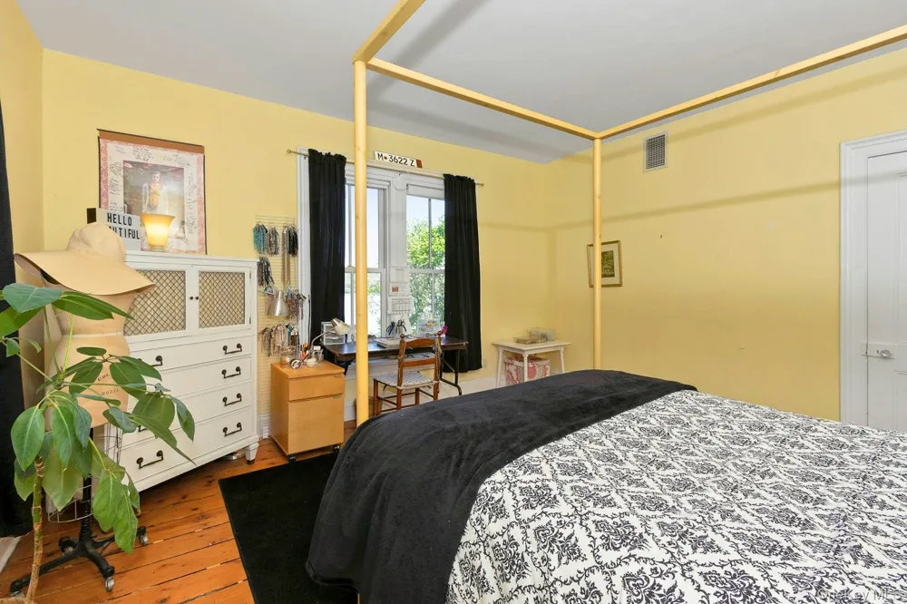 34 Lawrence Lane Palisades, NY 10964