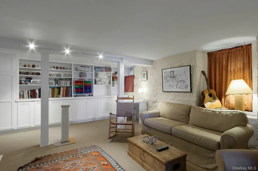 34 Lawrence Lane Palisades, NY 10964