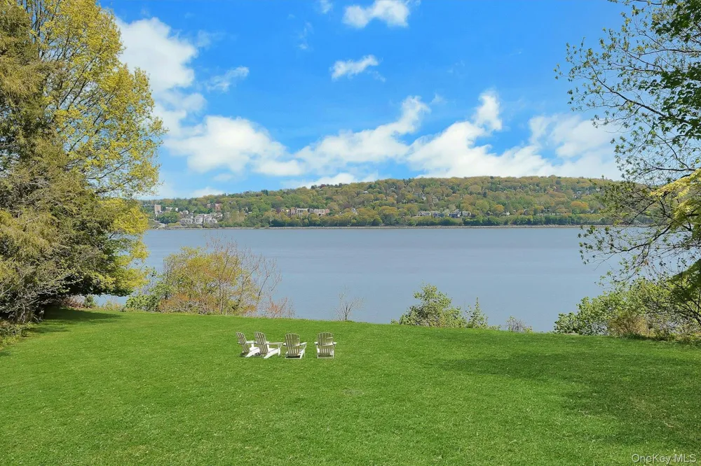 34 Lawrence Lane Palisades, NY 10964