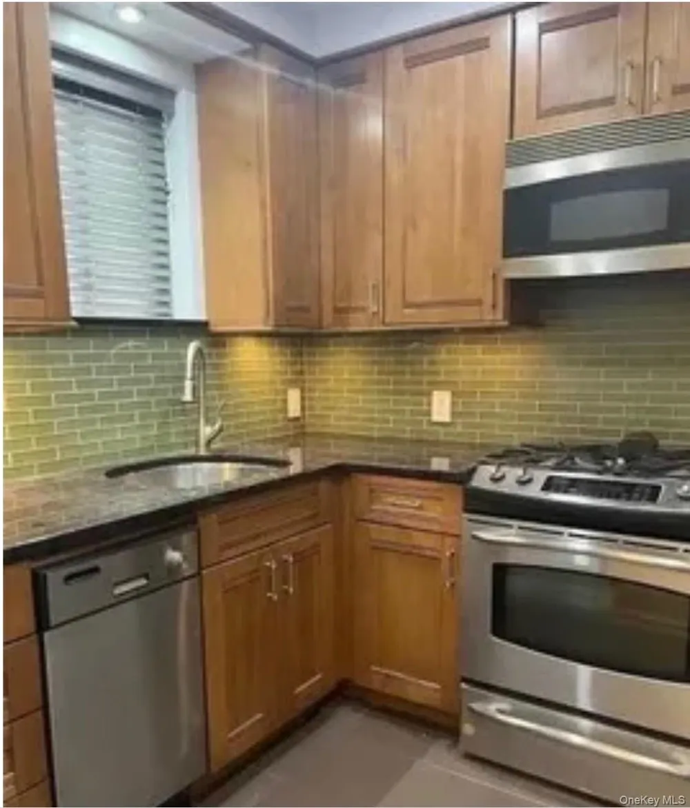 5314 194th Street Fresh Meadows, NY 11365