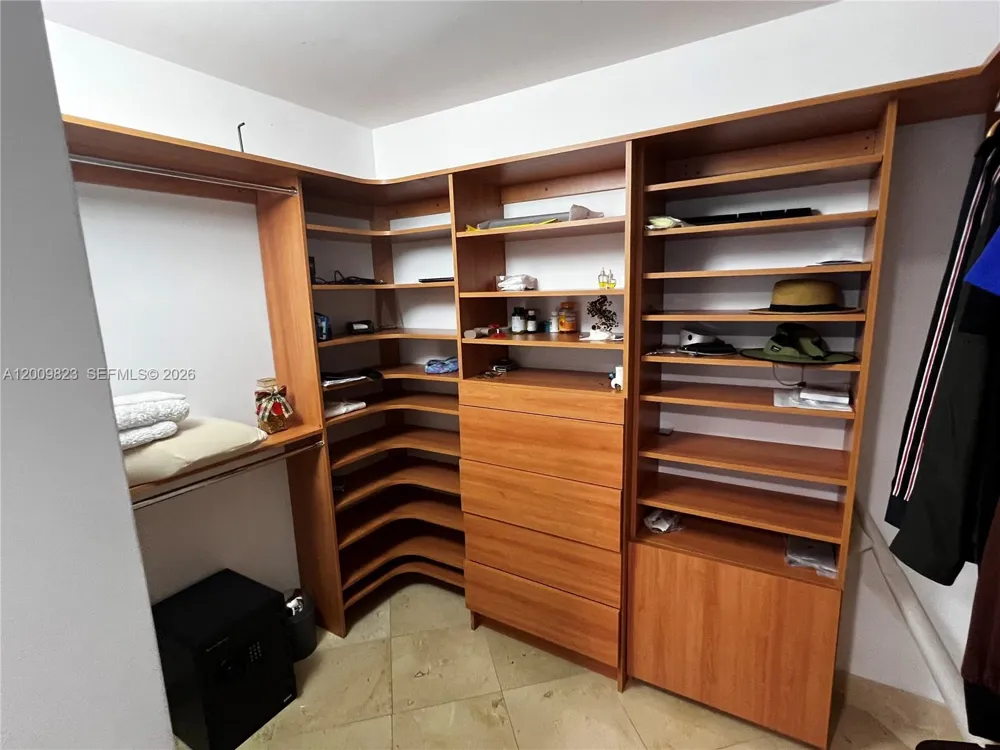 18671 Collins Ave #402 Sunny Isles Beach, FL 33160