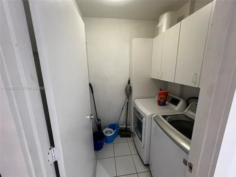 18671 Collins Ave #402 Sunny Isles Beach, FL 33160