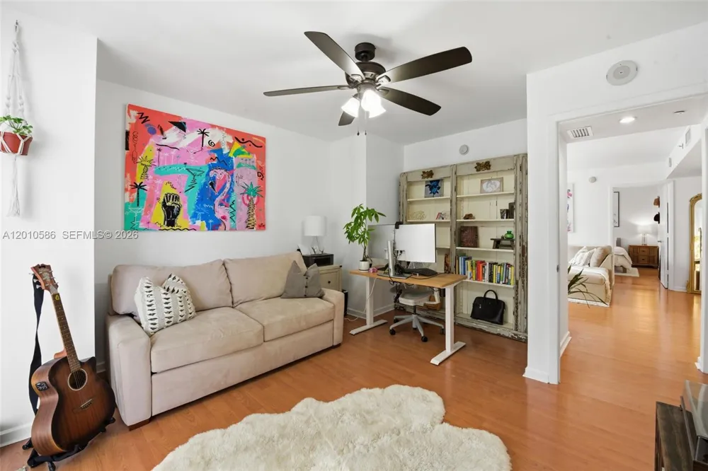 50 Biscayne Blvd #2911 Miami, FL 33132