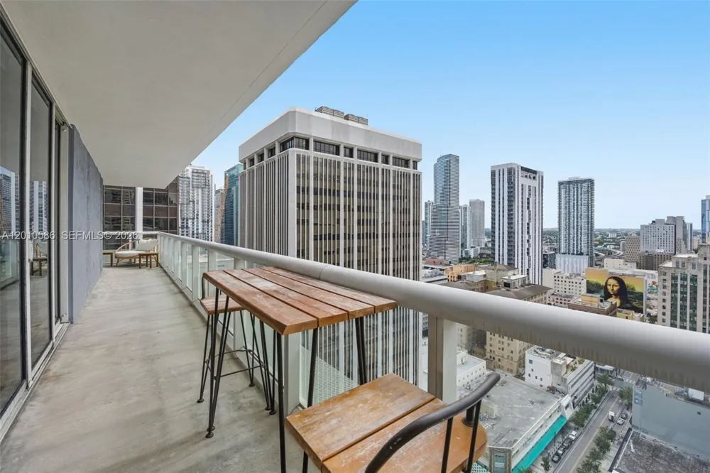 50 Biscayne Blvd #2911 Miami, FL 33132