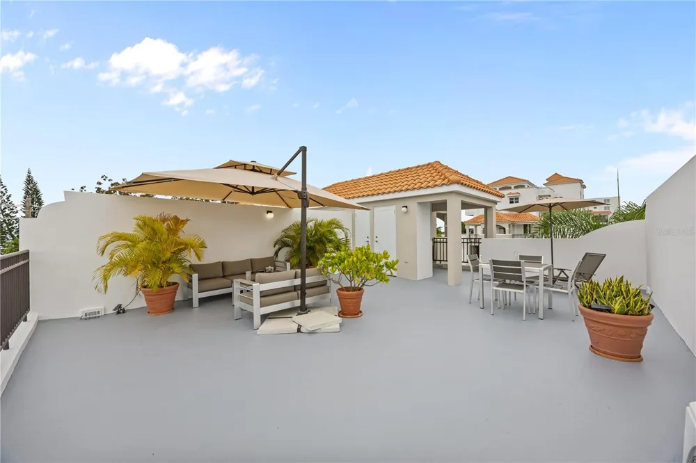 26 CALLE CAMBIJA #PH B-312 Rincon, PR 00677